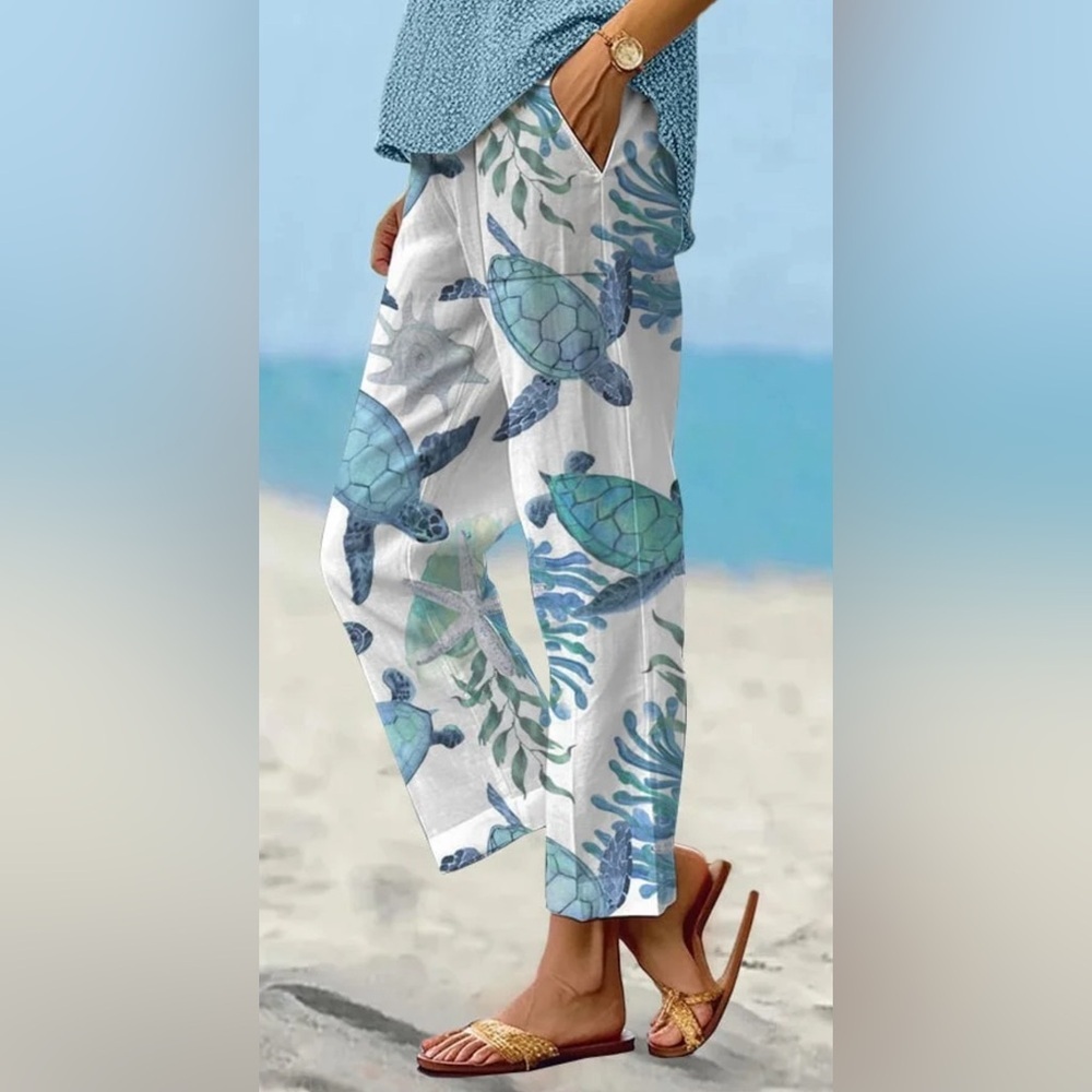 White Cropped Pants with Blue Sea Turtle Print